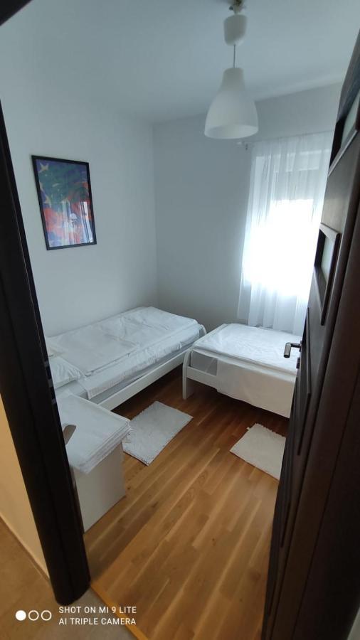 Apartmani Gavran Pirovac Exterior foto